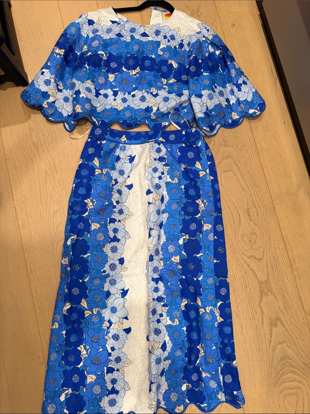 Farm Rio blue floral scallop skirt and top set - Picture 3 of 5